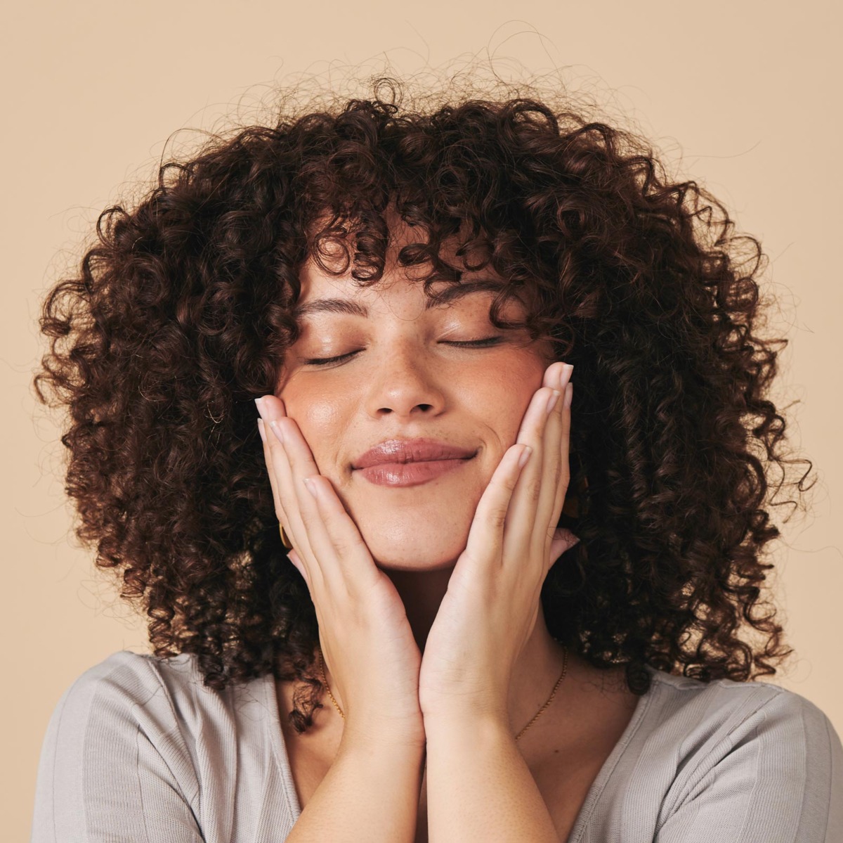 Facial Hydrating Oil & Restoring Treatment - Image 8
