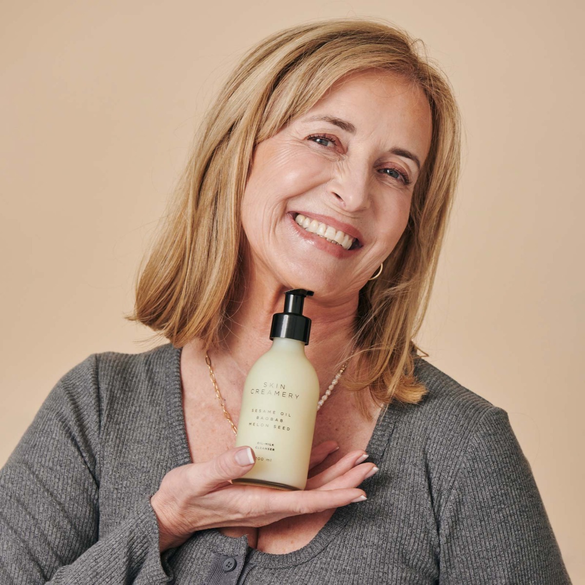 Oil-Milk Cleanser & Makeup Remover - Image 8